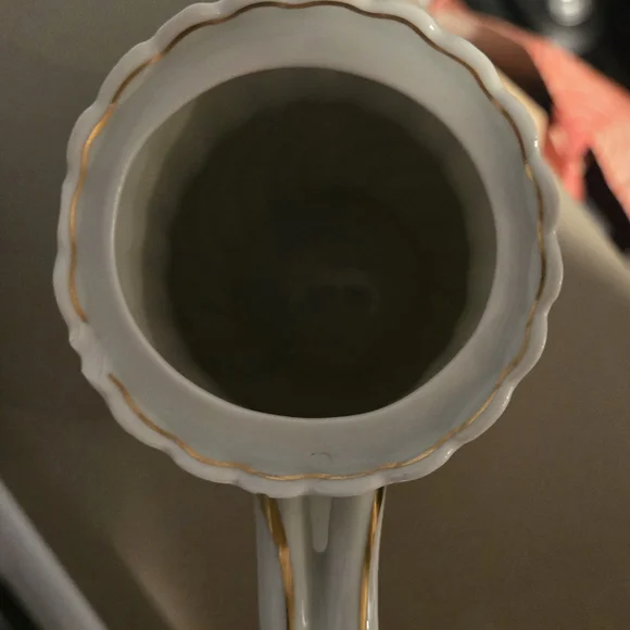 VINTAGE Haviland White Teapot with Blue Floral Design - Picture 15 of 16